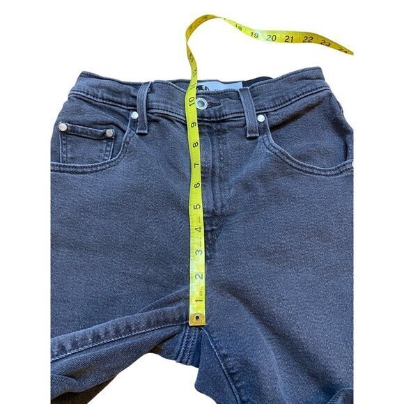 Levis SilverTab Mom Jeans Womens W26 Charcoal Denim Relaxed Fit Mid-Rise - Picture 7 of 9